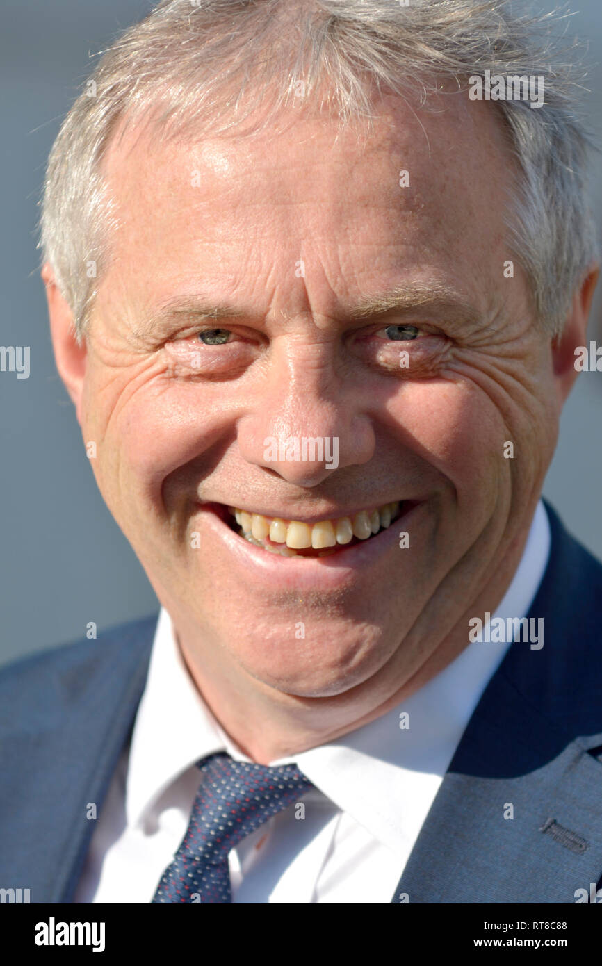 John Mann MP (Manodopera: Bassetlaw) intervistato su College Green, Westminster, London, Maggio 2018 Foto Stock