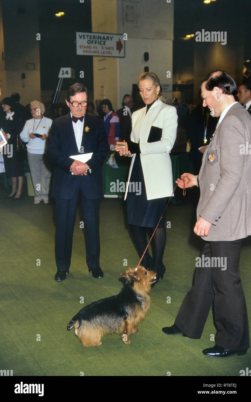 La Principessa Michael di Kent frequentando il Crufts dog show nel 1989, Londra, Inghilterra, Regno Unito Foto Stock