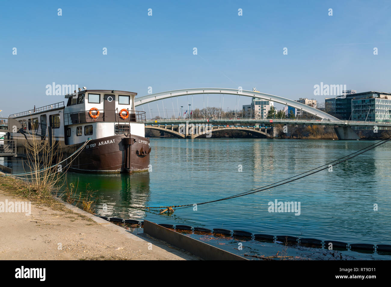 House boat sul fiume Rodano, Lyon Foto Stock