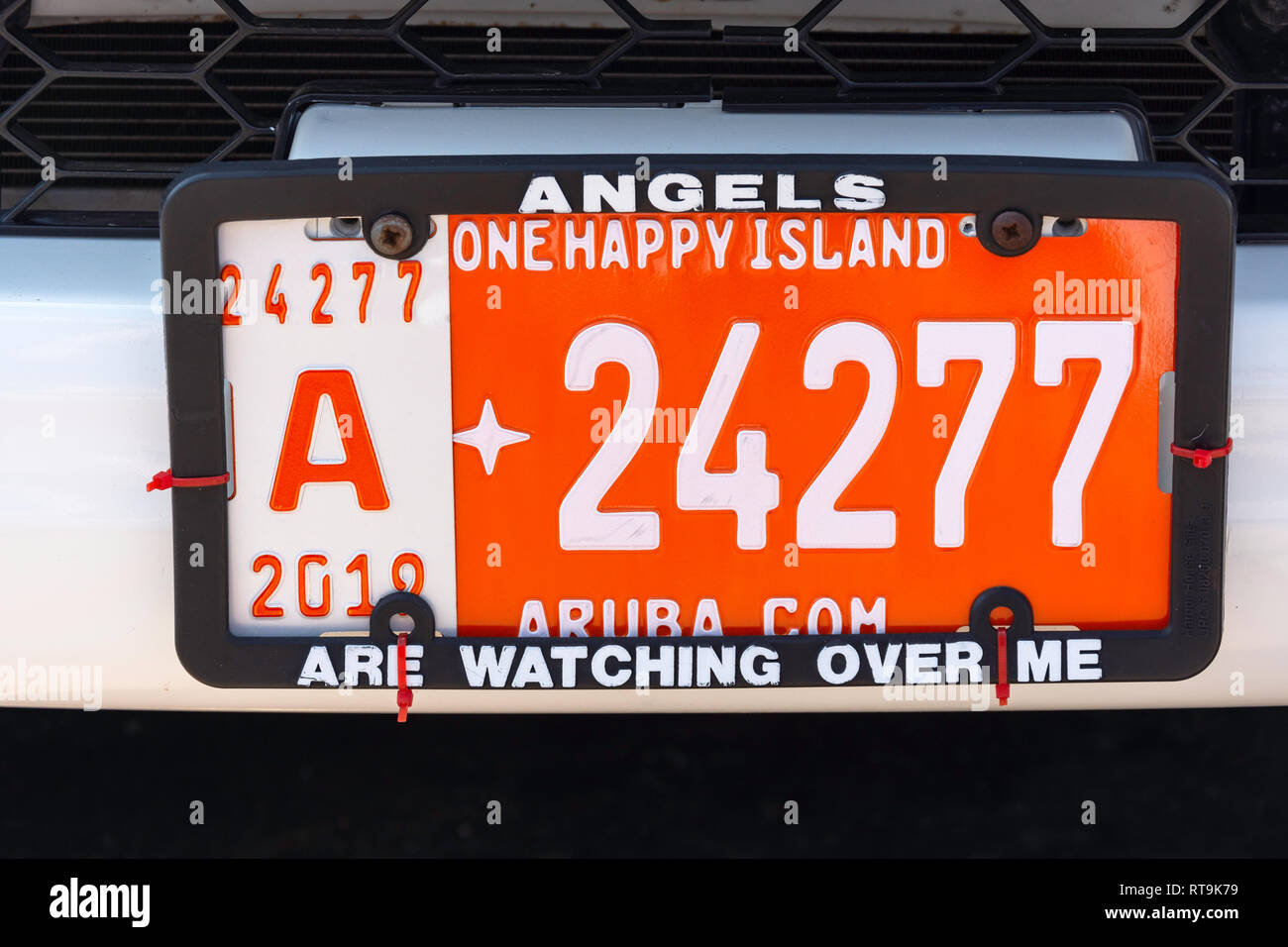 "Un'isola felice' auto locale numero di targa, Oranjestad, Aruba, Isole ABC, Leeward Antilles, dei Caraibi Foto Stock