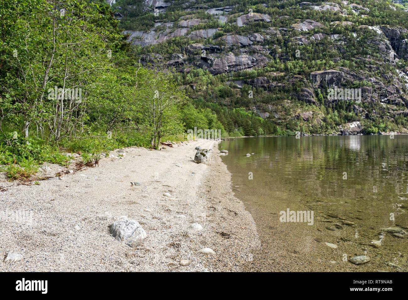 Eidfjordvatnet, moraine-Lago di Dammed nel comune di Eidfjord in Hordaland County, Norvegia Foto Stock