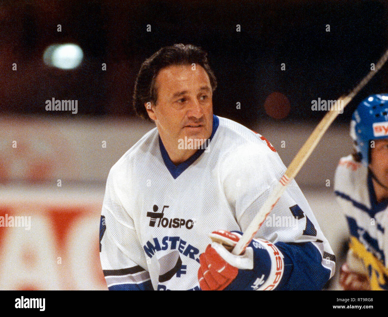 Phil Esposito ex professionale Canadian Ice hockey player in Chicago i falchi nero Foto Stock