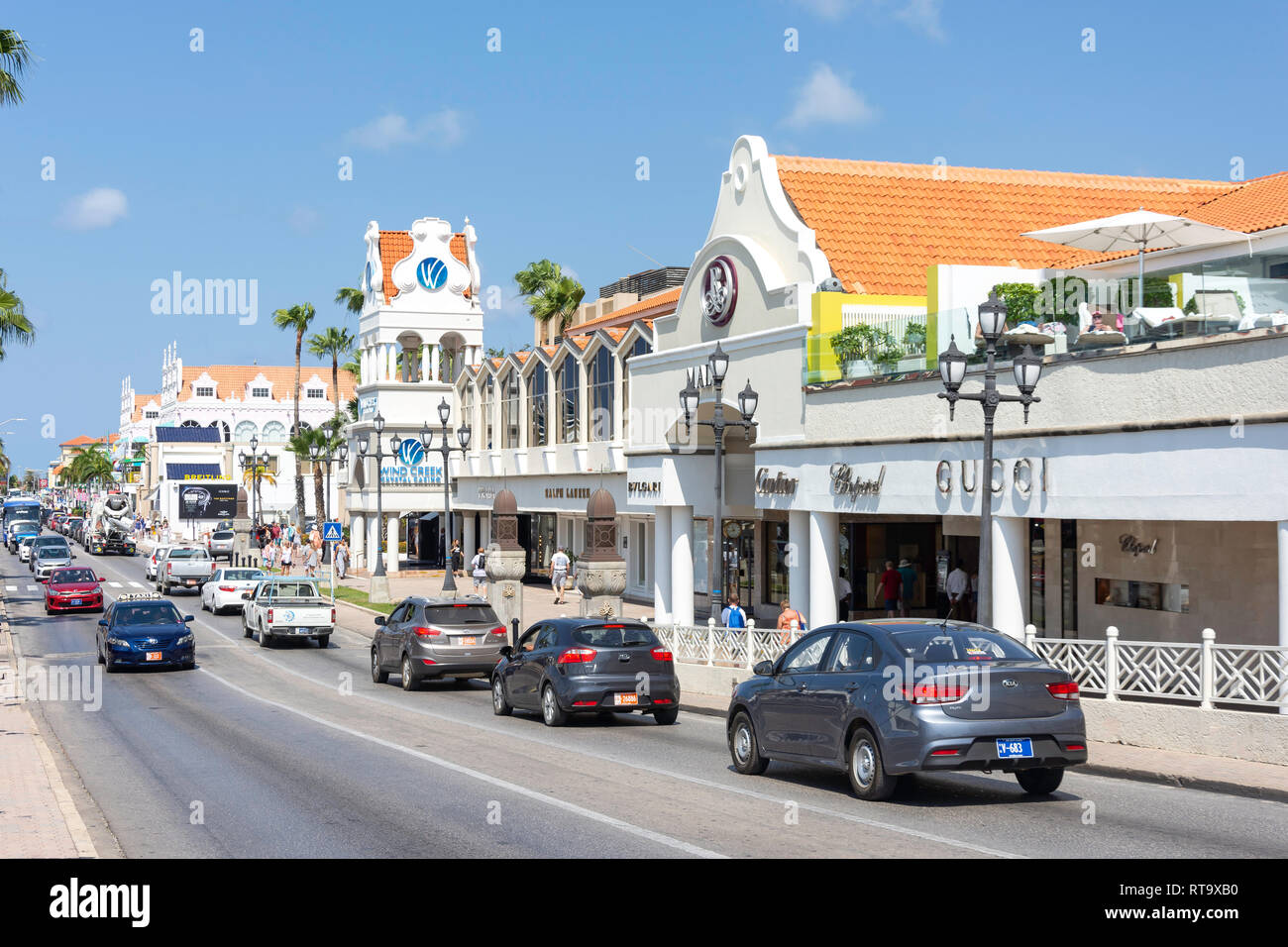 Waterfront shopping street, Lloyd G. Smith Blvd, Oranjestad, Aruba, Isole ABC, Leeward Antilles, dei Caraibi Foto Stock