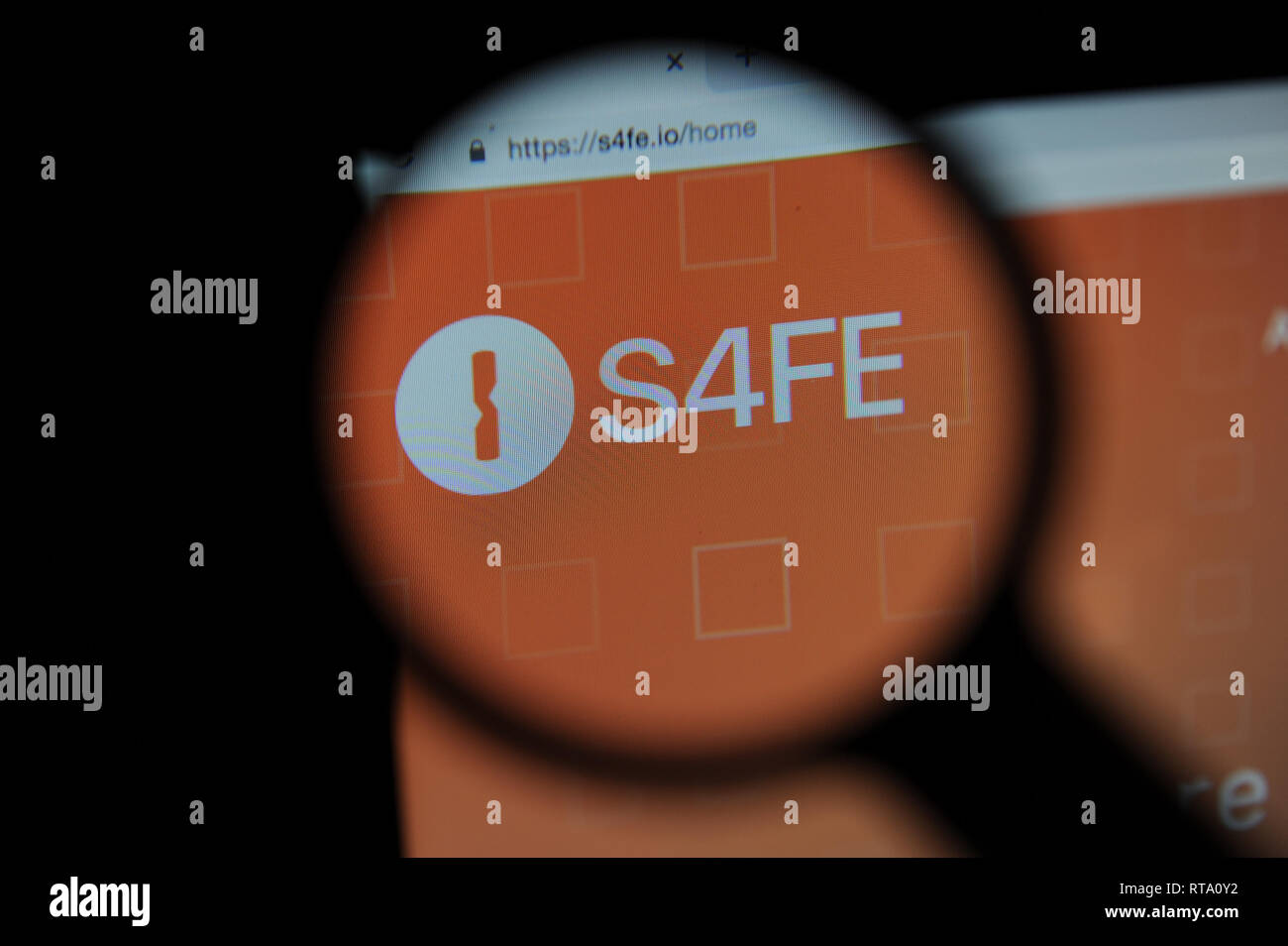 La S4FE sito visto attraverso una lente di ingrandimento Foto Stock