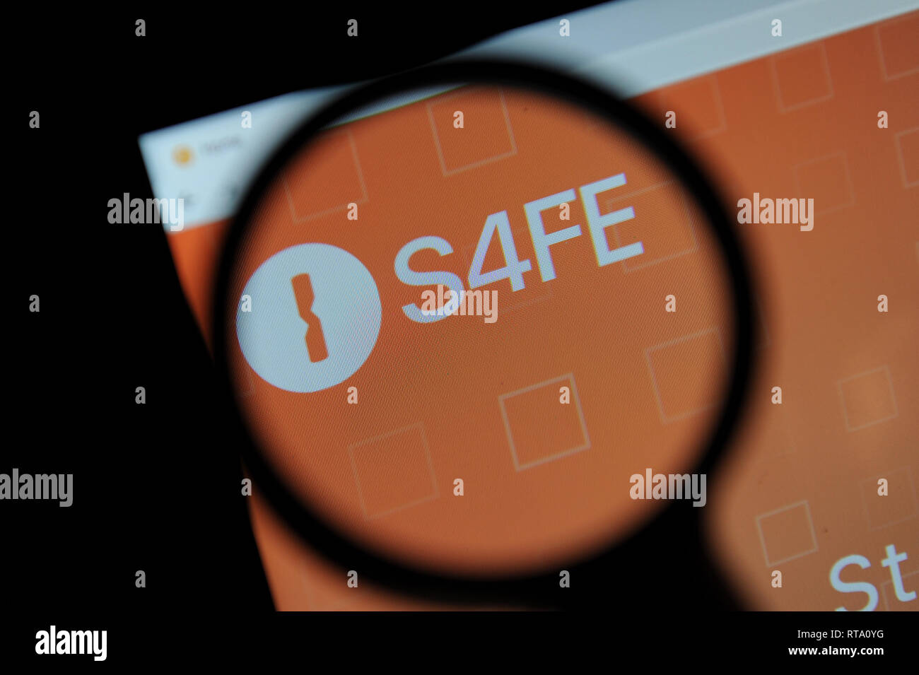 La S4FE sito visto attraverso una lente di ingrandimento Foto Stock