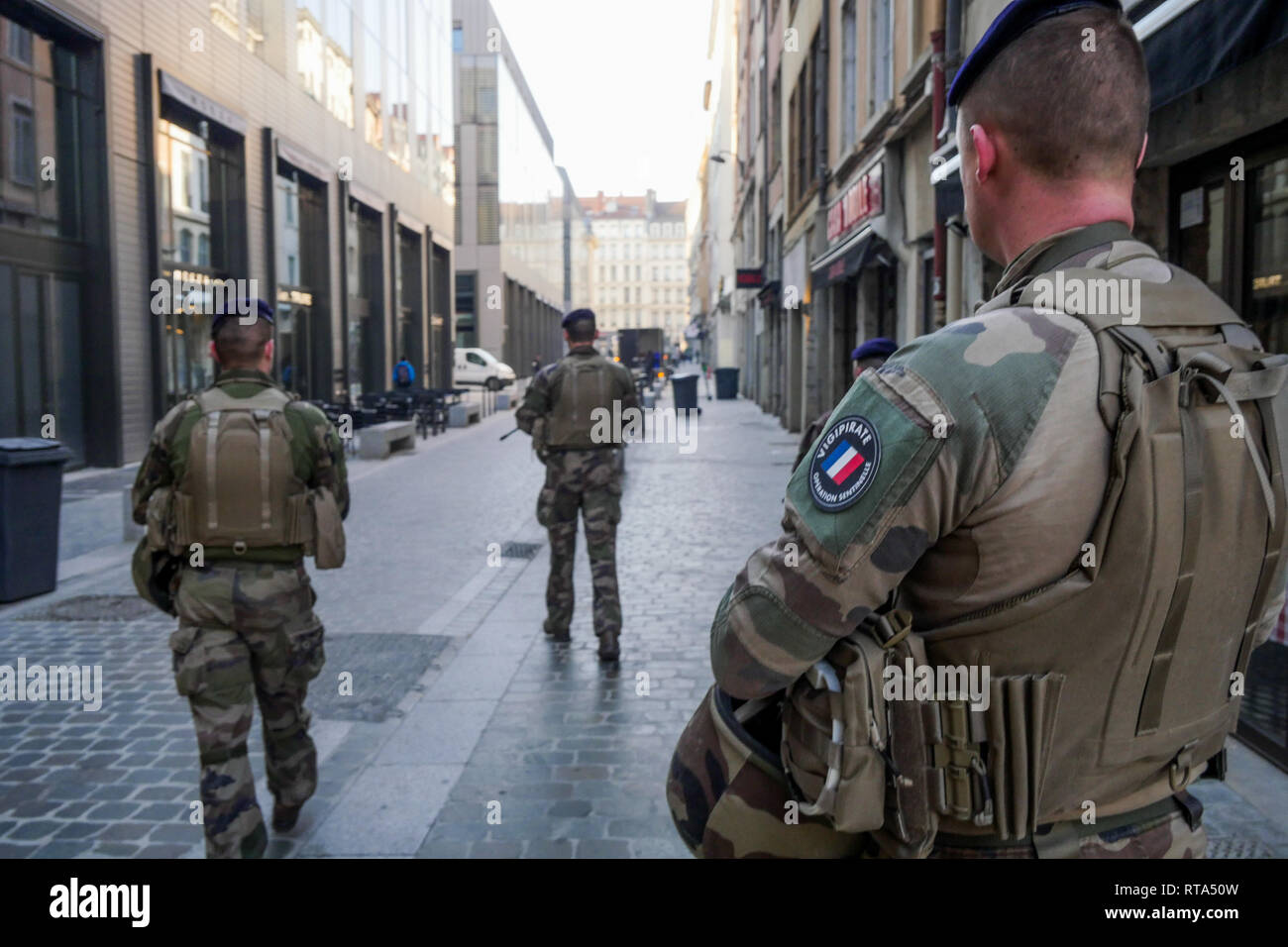 Sentinelle anti-terrorismo pattuglia di attacco, Lione, Francia Foto Stock