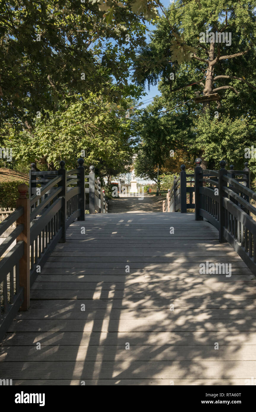 Il Jardin d'Acclimatation, è stato recentemente ristrutturato per reintrodurre questa parigino di attrazione turistica al suo antico splendore. Foto Stock