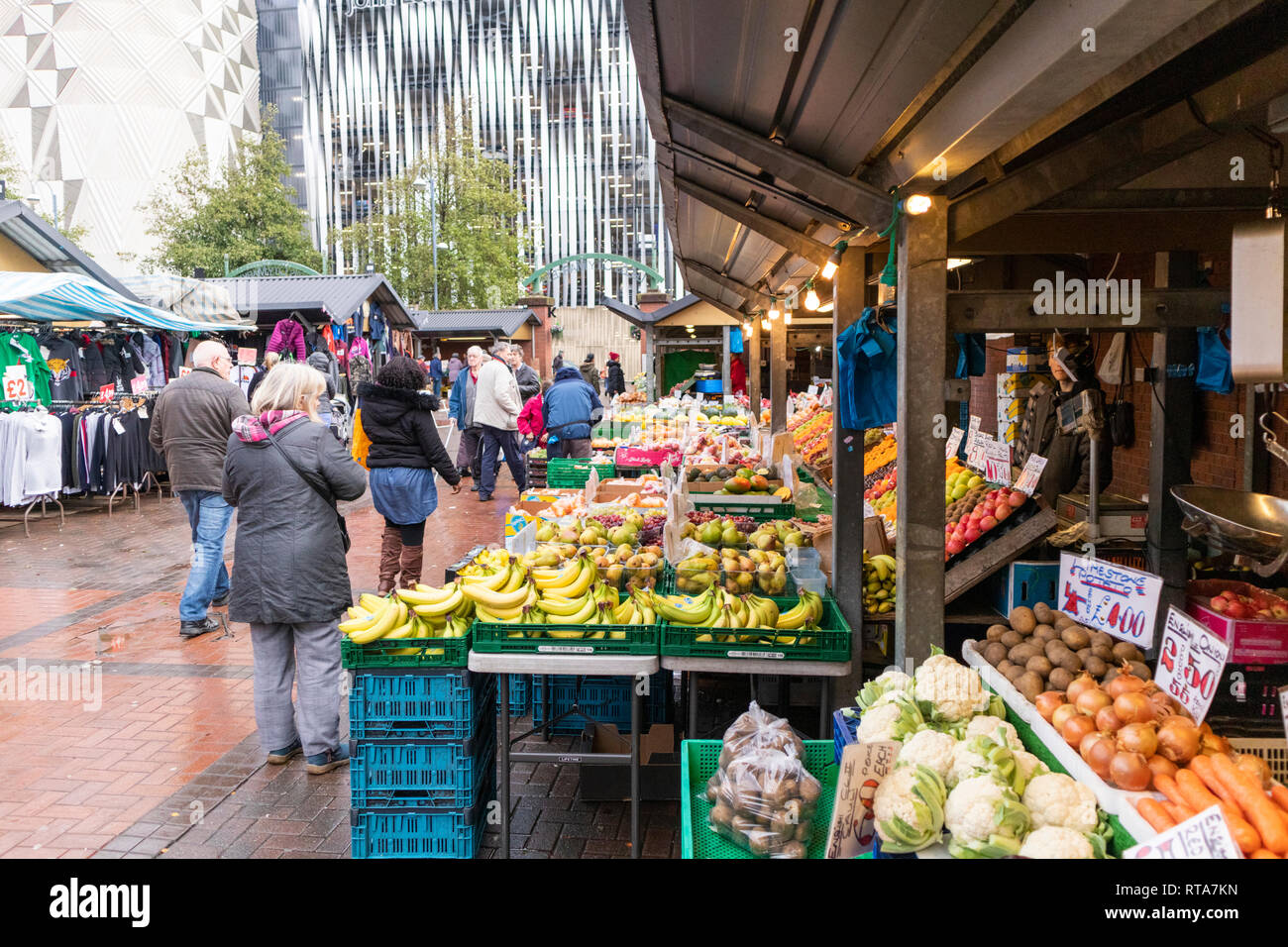 Un panno di giorni di autunno a Leeds City Market, Leeds, Yorkshire Regno Unito Foto Stock