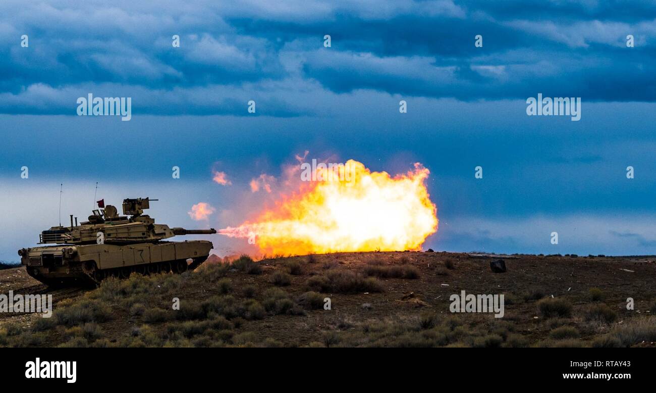 Società alfa, 2° Battaglione, 116reggimento di cavalleria, condotta tabella sei serbatoio di qualificazione dell'equipaggio di Febbraio 4, 2019, Orchard Combat Training Center. L'Idaho Esercito Nazionale soldati di guardia sono la preparazione per il 116Brigata di cavalleria contro del Team di rotazione prossimo presso il Centro Nazionale di Allenamento, Fort Irwin, California, entro la fine di quest'anno. Foto Stock