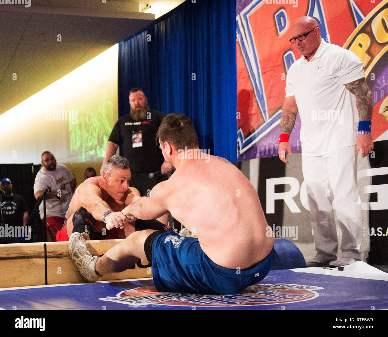 Columbus, Stati Uniti d'America. 01 Mar, 2019. 1 marzo 2019: Tamas Deli di Ungheria (sinistra) lotte con Jared Trimble degli Stati Uniti nel wrestling MAS la concorrenza a Arnold Sports Festival in credito: Brent Clark/Alamy Live News Foto Stock