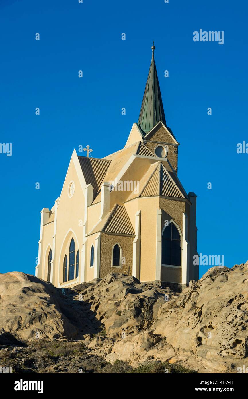 Colonial chiesa rupestre, Lüderitz, Namibia Foto Stock