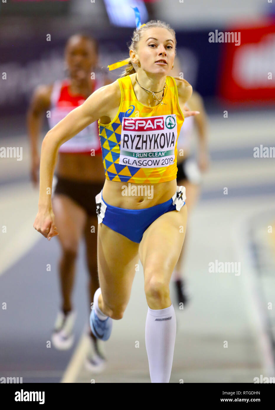 Per l'Ucraina Anna Ryzhykova compete Donne 400m 4 di calore nel durante il giorno uno degli Europei Indoor di Atletica a Emirates Arena, Glasgow. Foto Stock