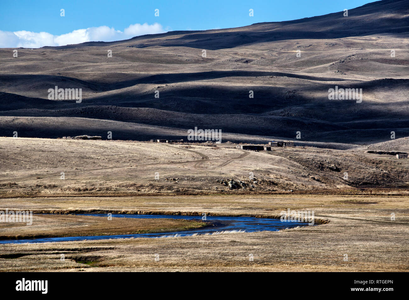 Valle di montagna paesaggio, Martuni, provincia di Gegharkunik, Armenia Foto Stock