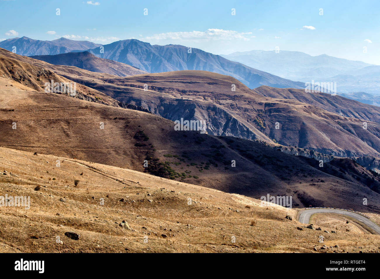 Valle di montagna paesaggio, Martuni, provincia di Gegharkunik, Armenia Foto Stock