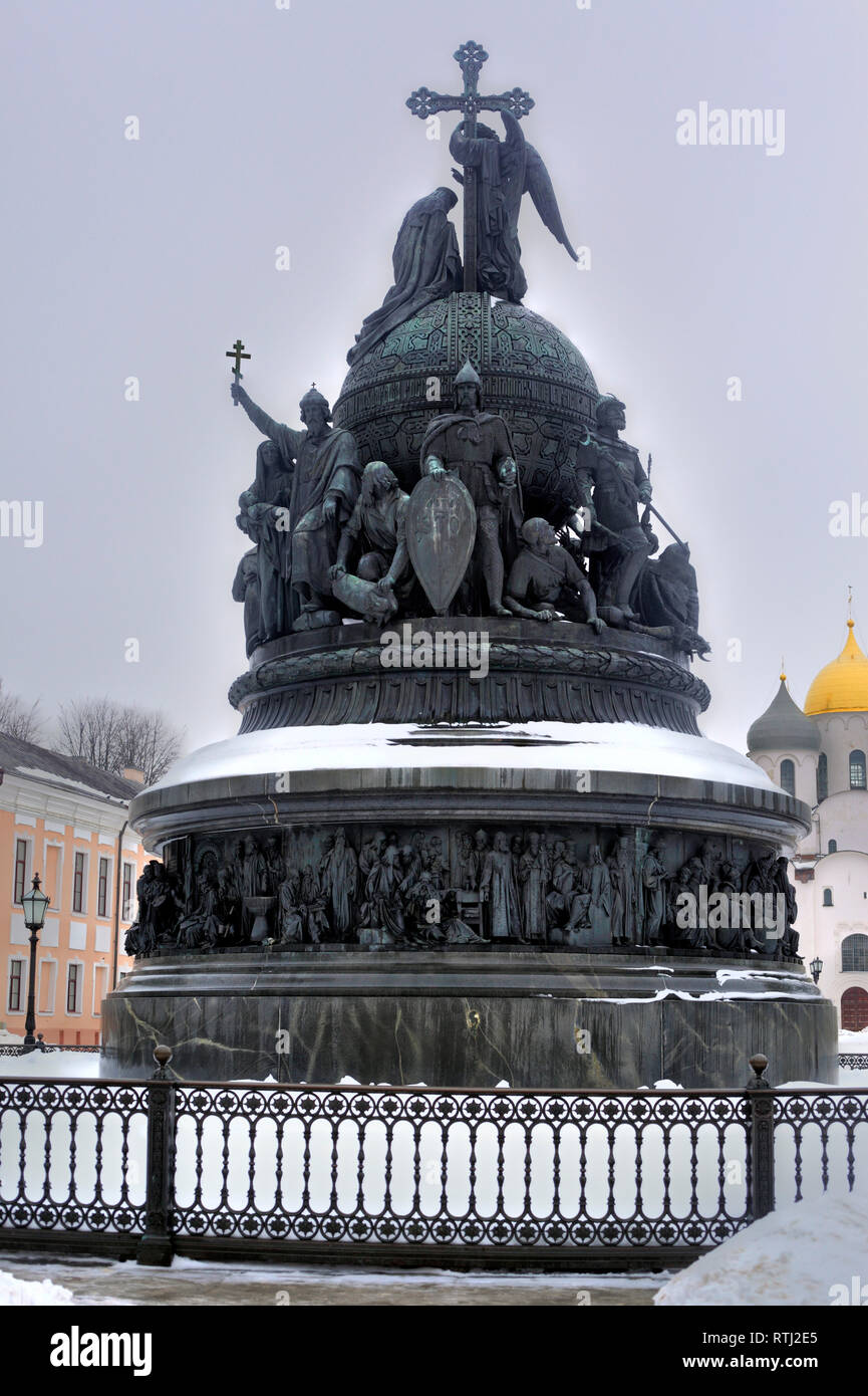 Un monumento per il millennio della Russia (1862), Veliky Novgorod, Novgorod, Russia Foto Stock