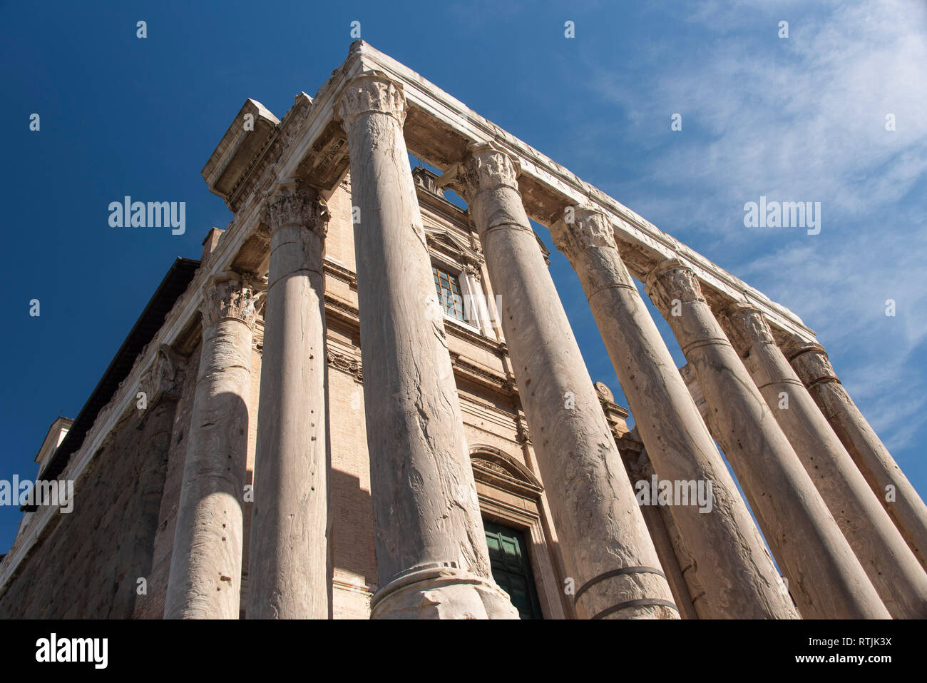 Tempio di Antonino e Faustina Foto Stock