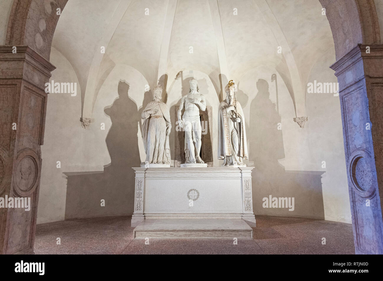 VICENZA, Italia - 29 dicembre 2018: la cripta della Chiesa di Santa Corona, Vicenza - Italia Foto Stock
