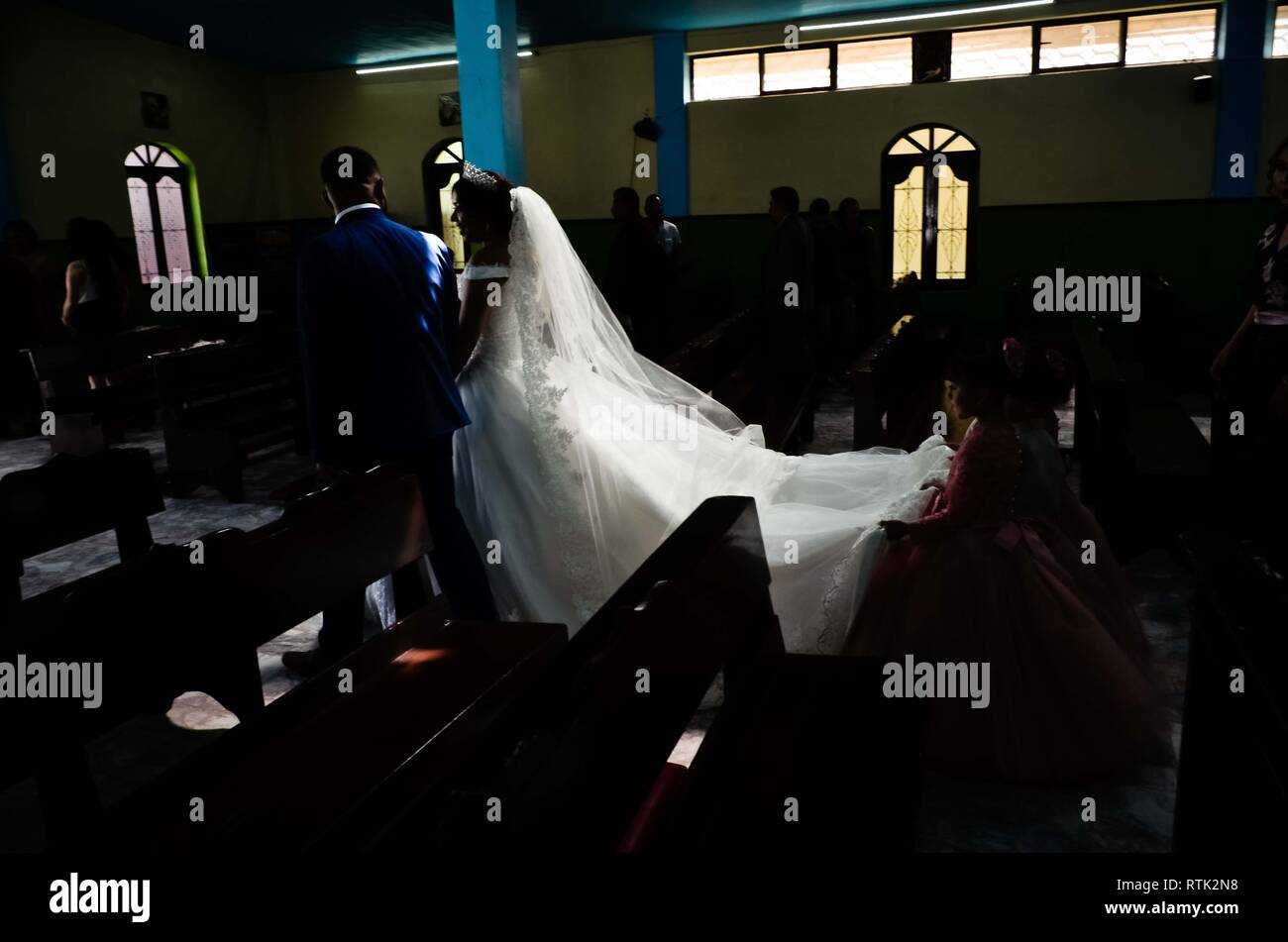 1 marzo 2019 - 01 Marzo 2019. San Jose de Lourdes, San Luis Potosi, Zcacatecas. Matrimonio nella comunità di San José de Lourdes, San Luis Potosi, Zacatecas. Il giovane Leslie Meléndres AviÃ±une Gonzalo Barrios Esparza.foto: OMAR LOPEZ (credito Immagine: © Omar LopezZUMA filo) Foto Stock