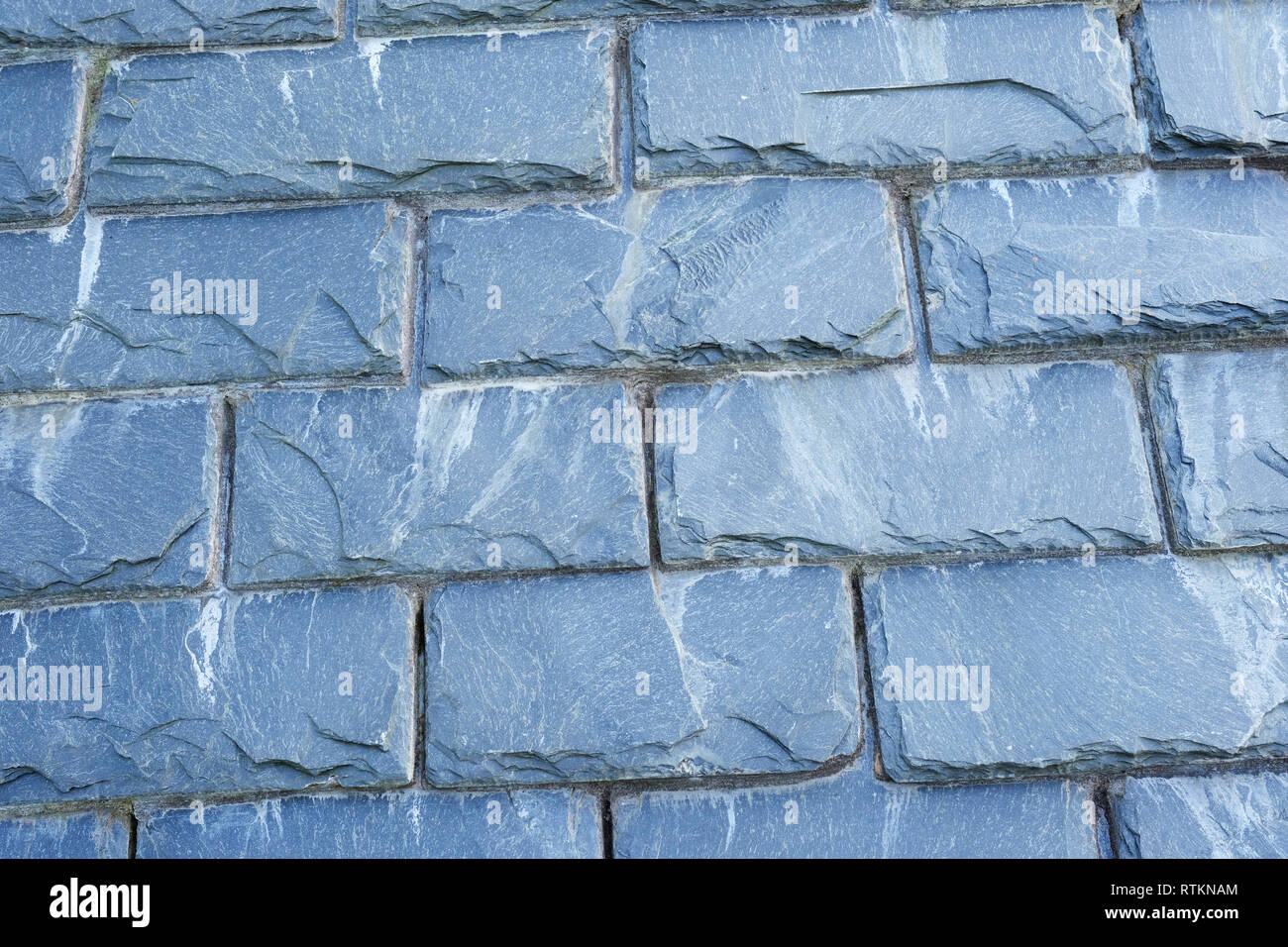 Close-up di tagliato a mano ardesia per tetti di piastrelle - Giovanni Gollop Foto Stock
