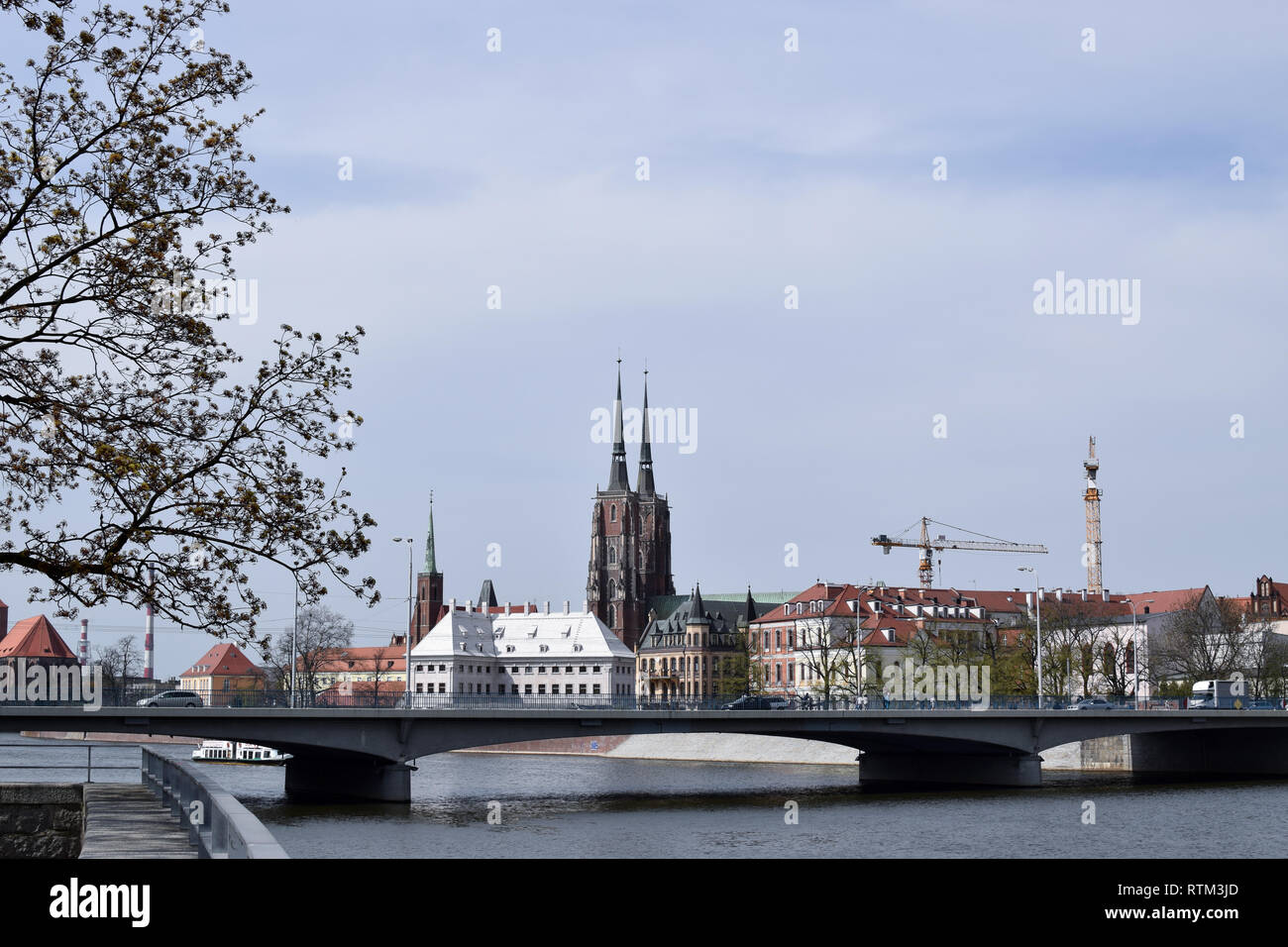 Cattedrale di Wroclaw e ponte di pace. Cityscape, Wroclaw, Polonia. Foto Stock