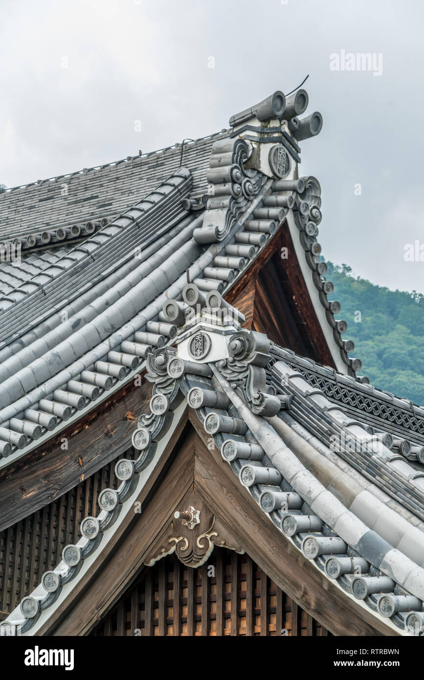 Tenryu Kyoto-ji tempio complesso dettaglio del tetto. Omogegyo (Principale pendente a timpano), stile Ayasuji Shishiguchi, Chigomune e Sumikudarimune (angolo Ridge) Foto Stock