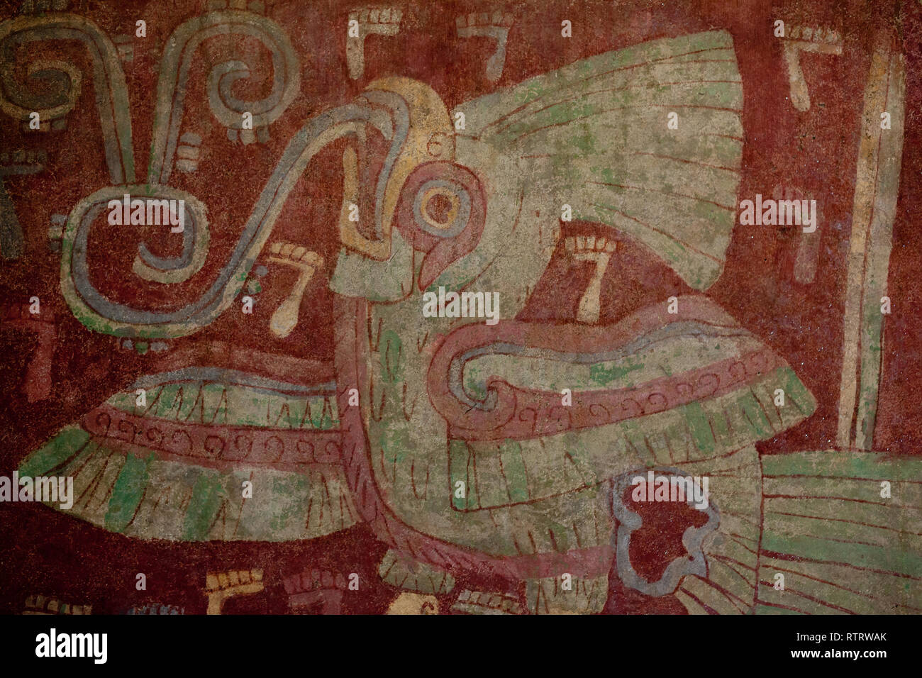 Murali dipinti provenienti dagli scavi di edifici presso l'antica pre-colombiano sito di Teotihuacan, Città del Messico, Messico Foto Stock