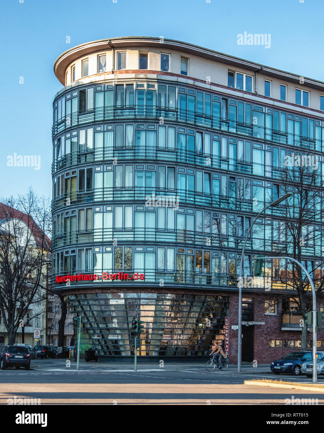 Berlin Wilmersdorf.Küchenhaus cucina design studio & installa cucine. Moderno edificio di vetro esterno facciata & Foto Stock