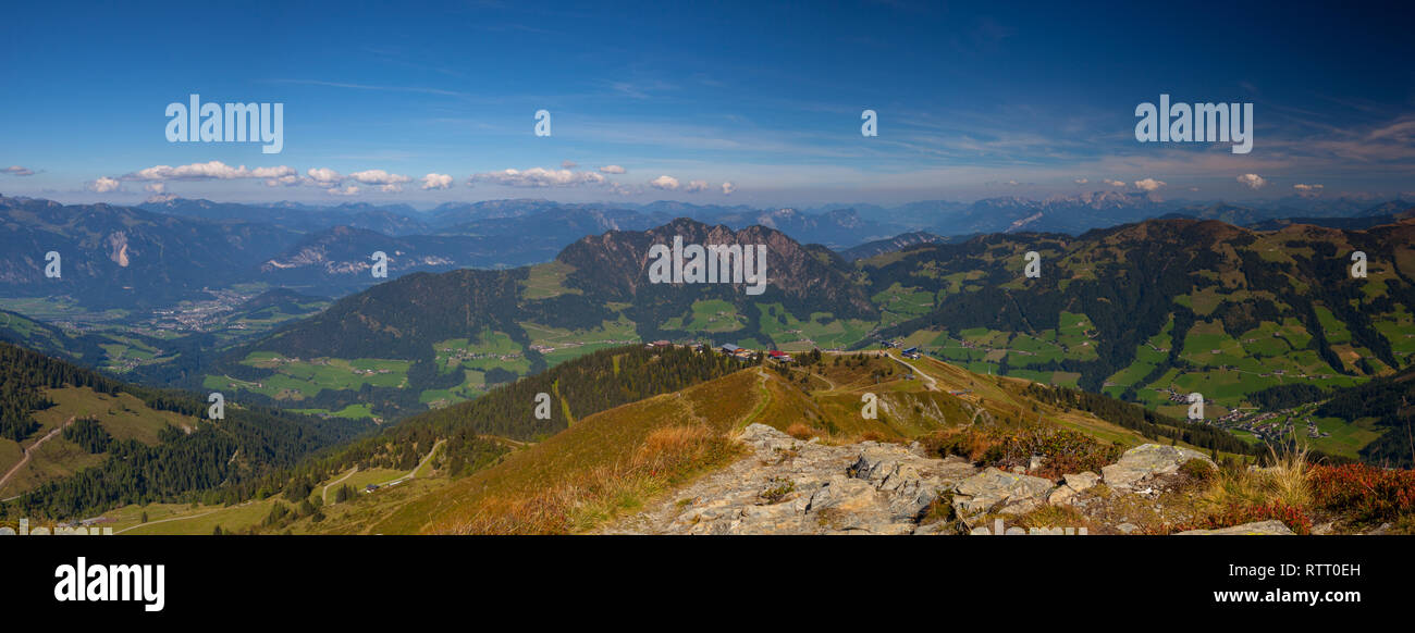 Vista Montagna .l'Alpbachtal è una valle del Tirolo, Austria.Una delle più diverse aree sciistiche nelle Alpi di Kitzbühel. Foto Stock