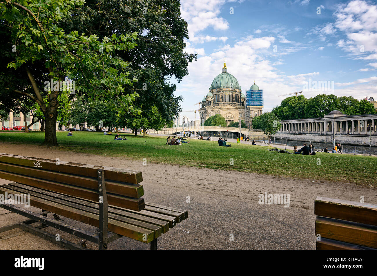 Nel parco dello Stato di Berlino per un pomeriggio di estate Foto Stock