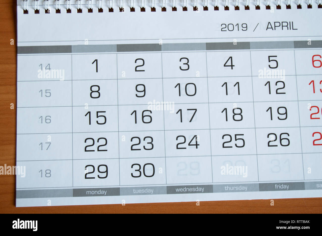 Date Di Sfondo Sulla Pagina Del Calendario Aprile 2019 Su