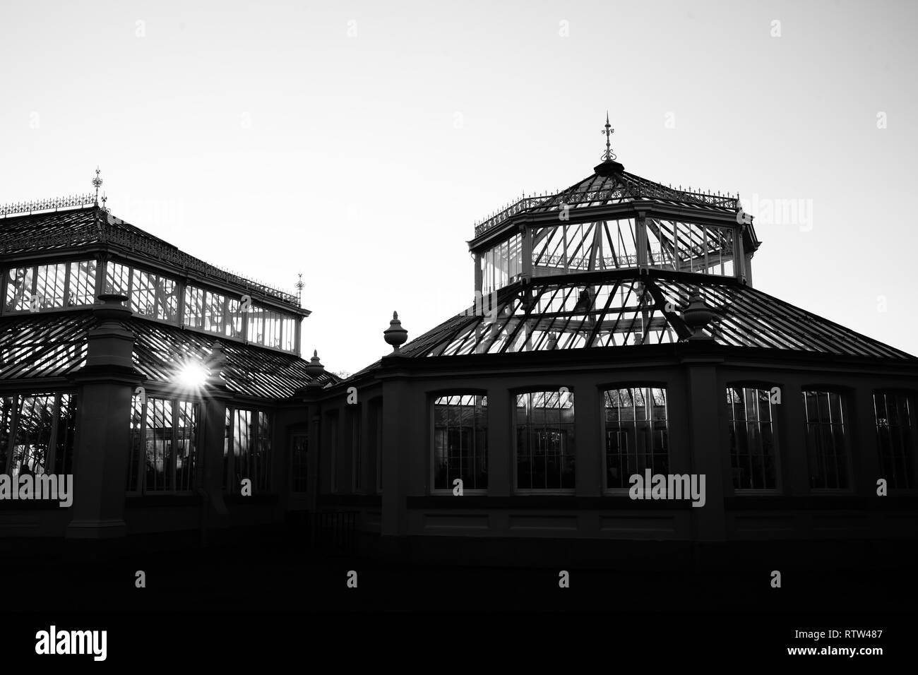 Kew Gardens è un giardino botanico di Londra con i più diversi botanici e collezione micologica stabilito come presto come 1840 Foto Stock