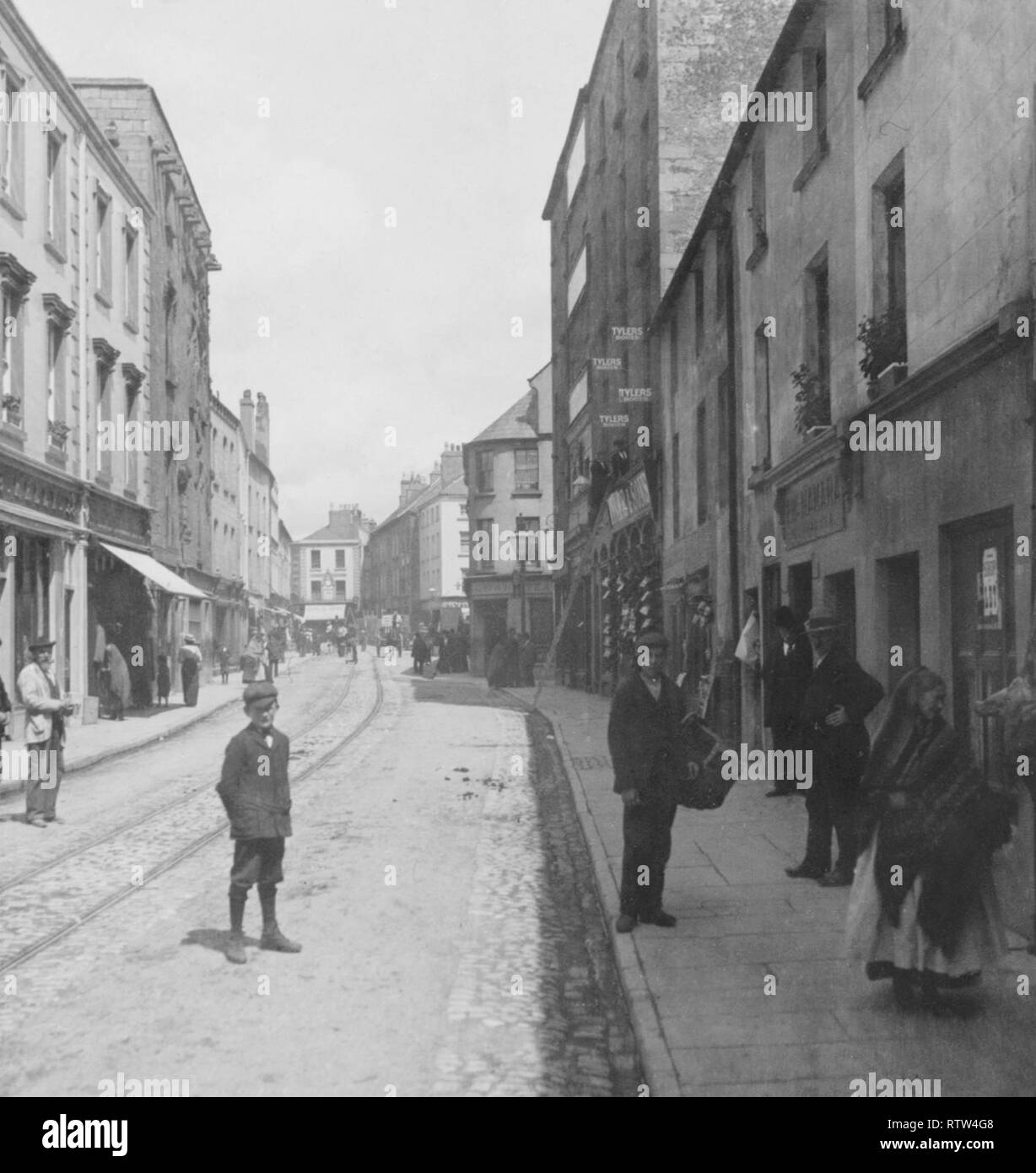 Shop street principio strada transitabile galway 1903 Irlanda Foto Stock