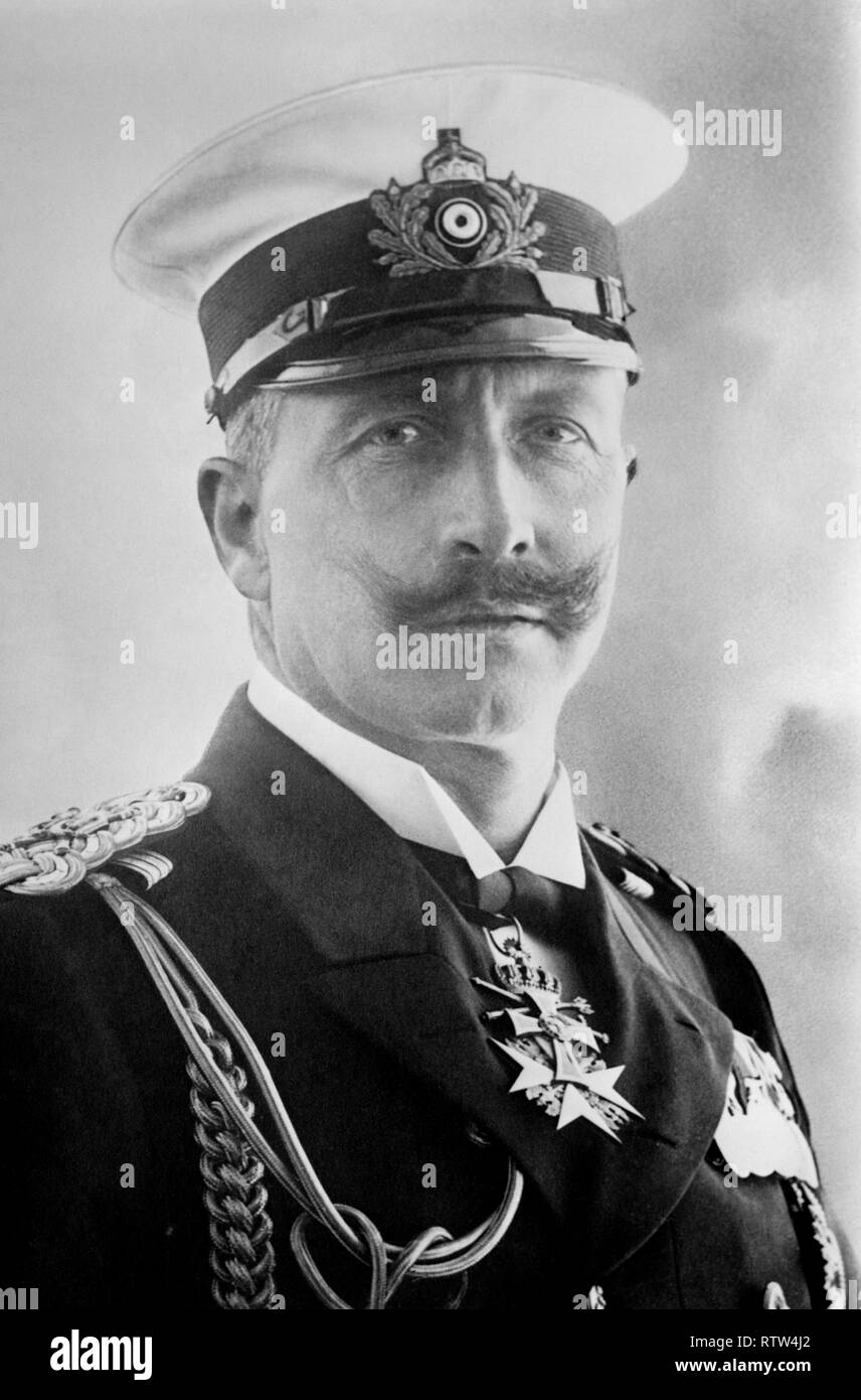 Il Kaiser Guglielmo Ii Di Germania In Uniforme Militare Circa 1910 Foto Stock Alamy