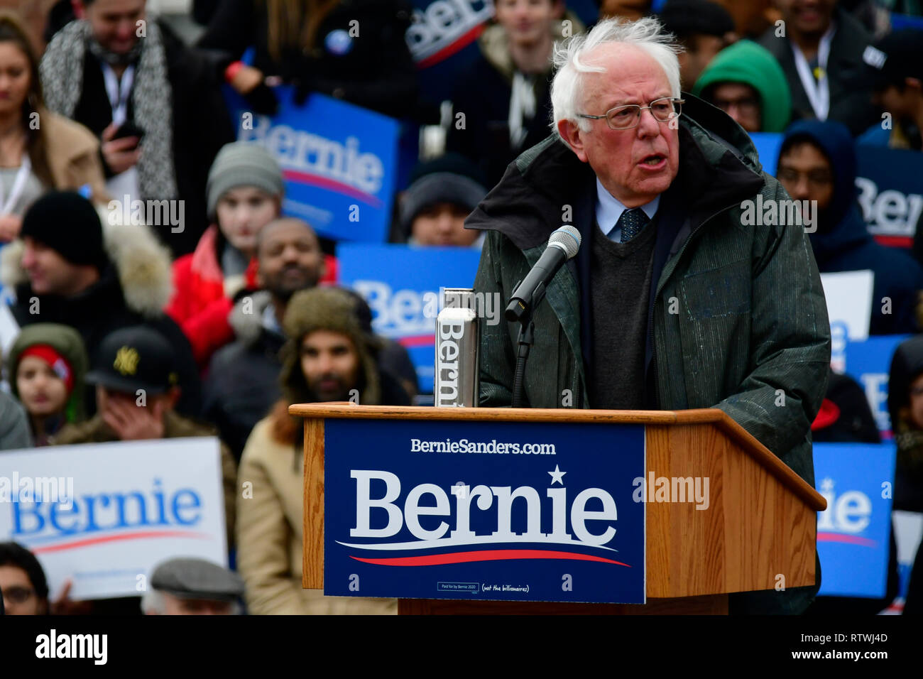 New York, NY, STATI UNITI D'AMERICA. 2 Marzo, 2019. Bernie Sanders (I-VT) calci-off la sua campagna per il 2020 U.S. Elezioni presidenziali su un biglietto democratica in un rally a Brooklyn College di Brooklyn, NY il 2 marzo 2019. Credito: OOgImages/Alamy Live News Foto Stock