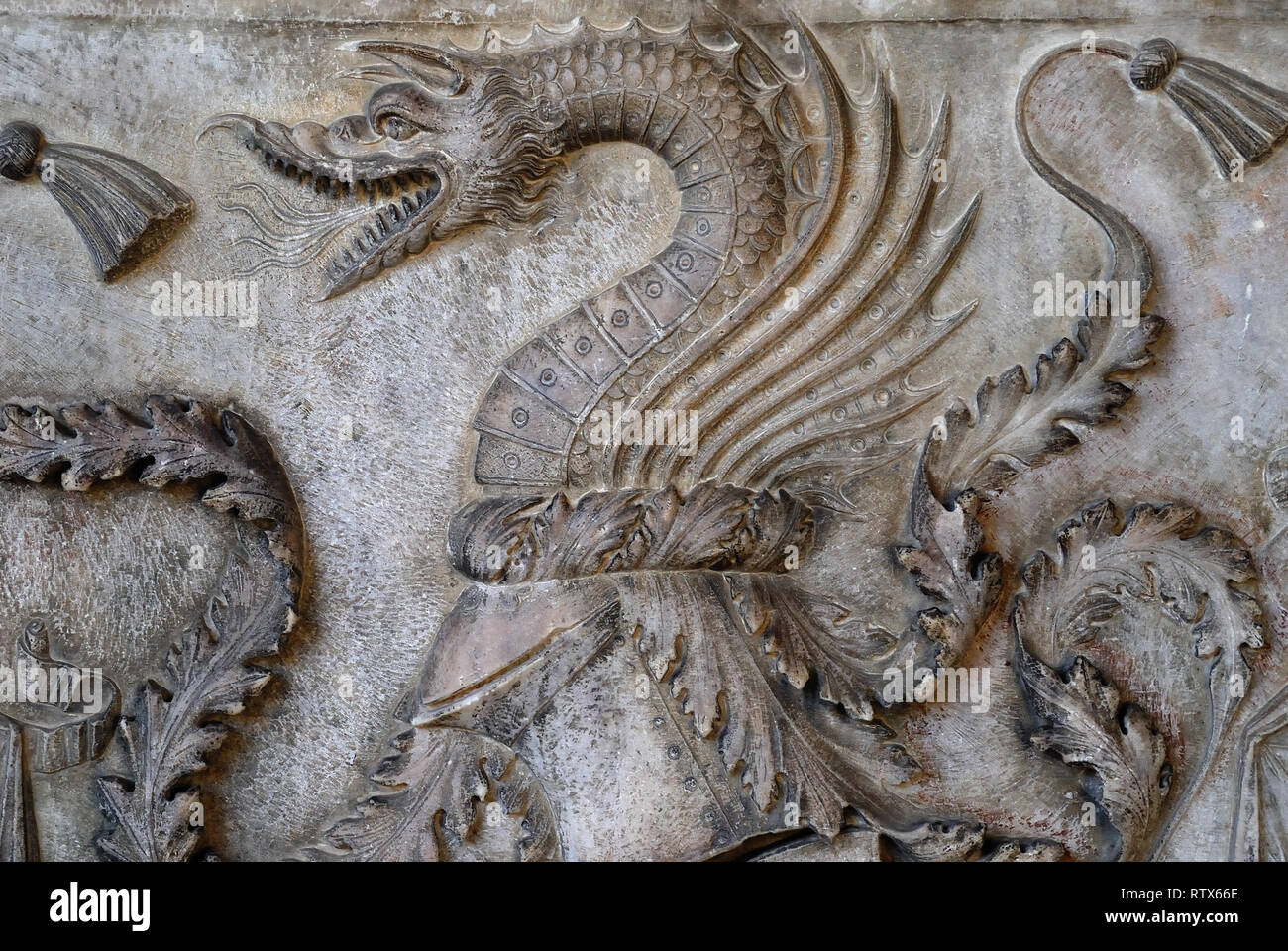 Il conte Dracula è sepolto a Napoli. La nuova teoria isc che Dracula tomba si trova nel chiostro della chiesa di Santa Maria la Nova nel centro storico di Napoli. Foto Stock