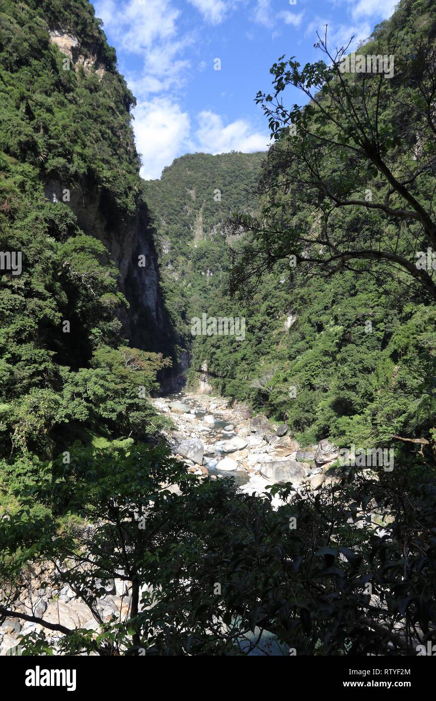 Taroko National Park di Taiwan. Sentiero Shakadang canyon vista. Foto Stock