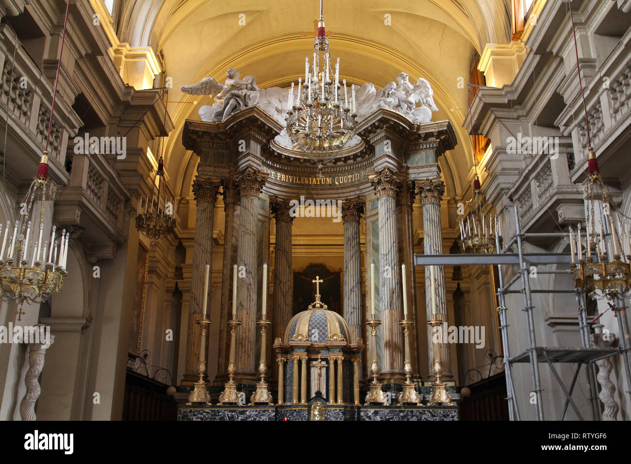 Roma, Italia. Chiesa di Trinità dei Monti. Interno barocco. Foto Stock