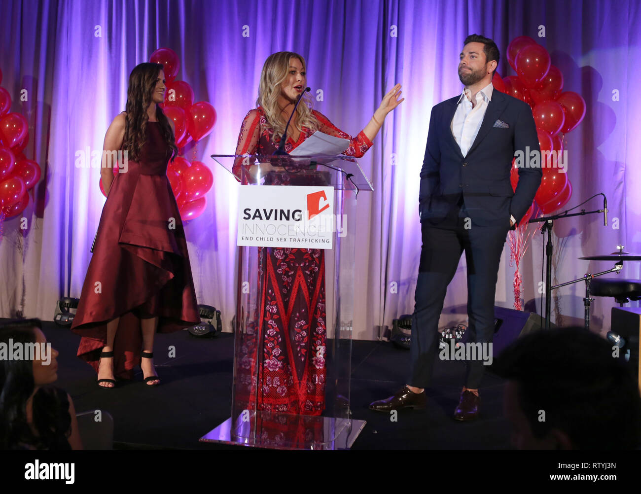 Hollywood, Stati Uniti d'America - 2 Marzo: Ambra Davies, Kim Biddle, Zachary Levi, al 7 risparmio annuale di Gala di innocenza al Loews Hollywood Hotel in Hollywood, USAlifornia il 2 marzo 2019. Credito: Faye Sadou/MediaPunch Foto Stock