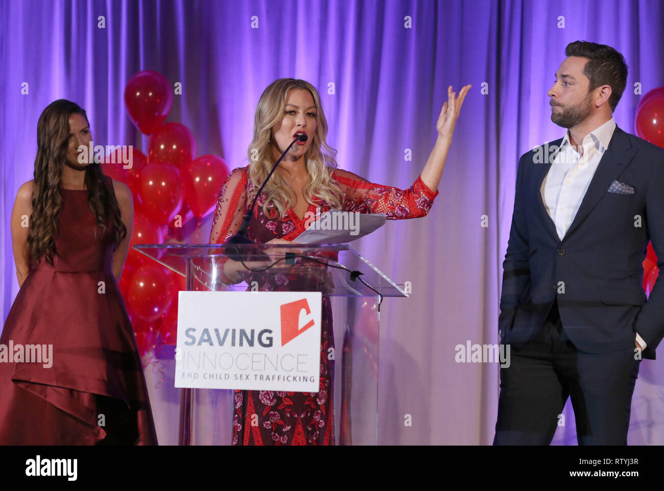 Hollywood, Stati Uniti d'America - 2 Marzo: Ambra Davies, Kim Biddle, Zachary Levi, al 7 risparmio annuale di Gala di innocenza al Loews Hollywood Hotel in Hollywood, USAlifornia il 2 marzo 2019. Credito: Faye Sadou/MediaPunch Foto Stock