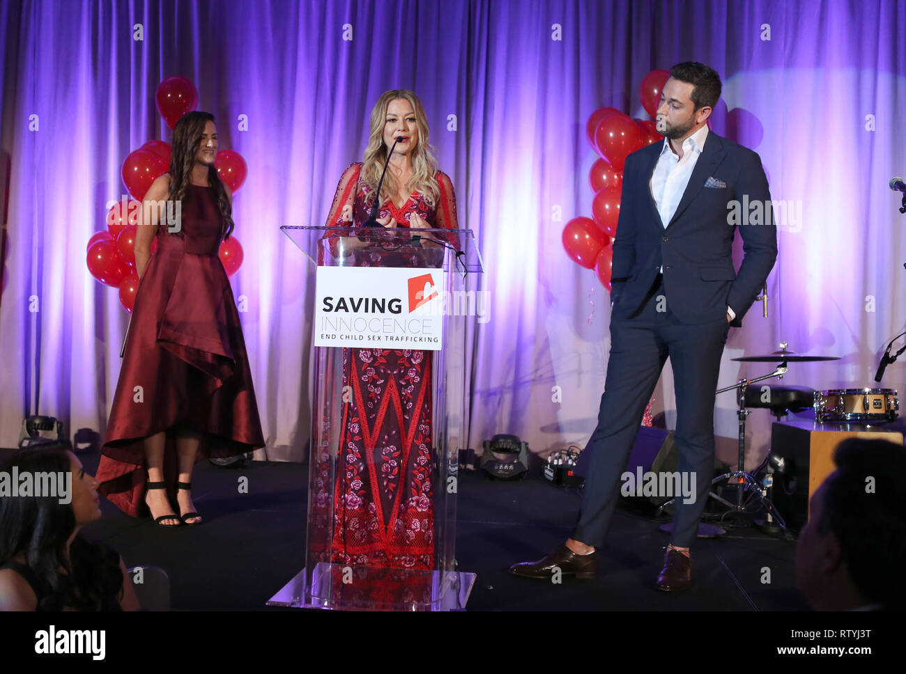 Hollywood, Stati Uniti d'America - 2 Marzo: Ambra Davies, Kim Biddle, Zachary Levi, al 7 risparmio annuale di Gala di innocenza al Loews Hollywood Hotel in Hollywood, USAlifornia il 2 marzo 2019. Credito: Faye Sadou/MediaPunch Foto Stock