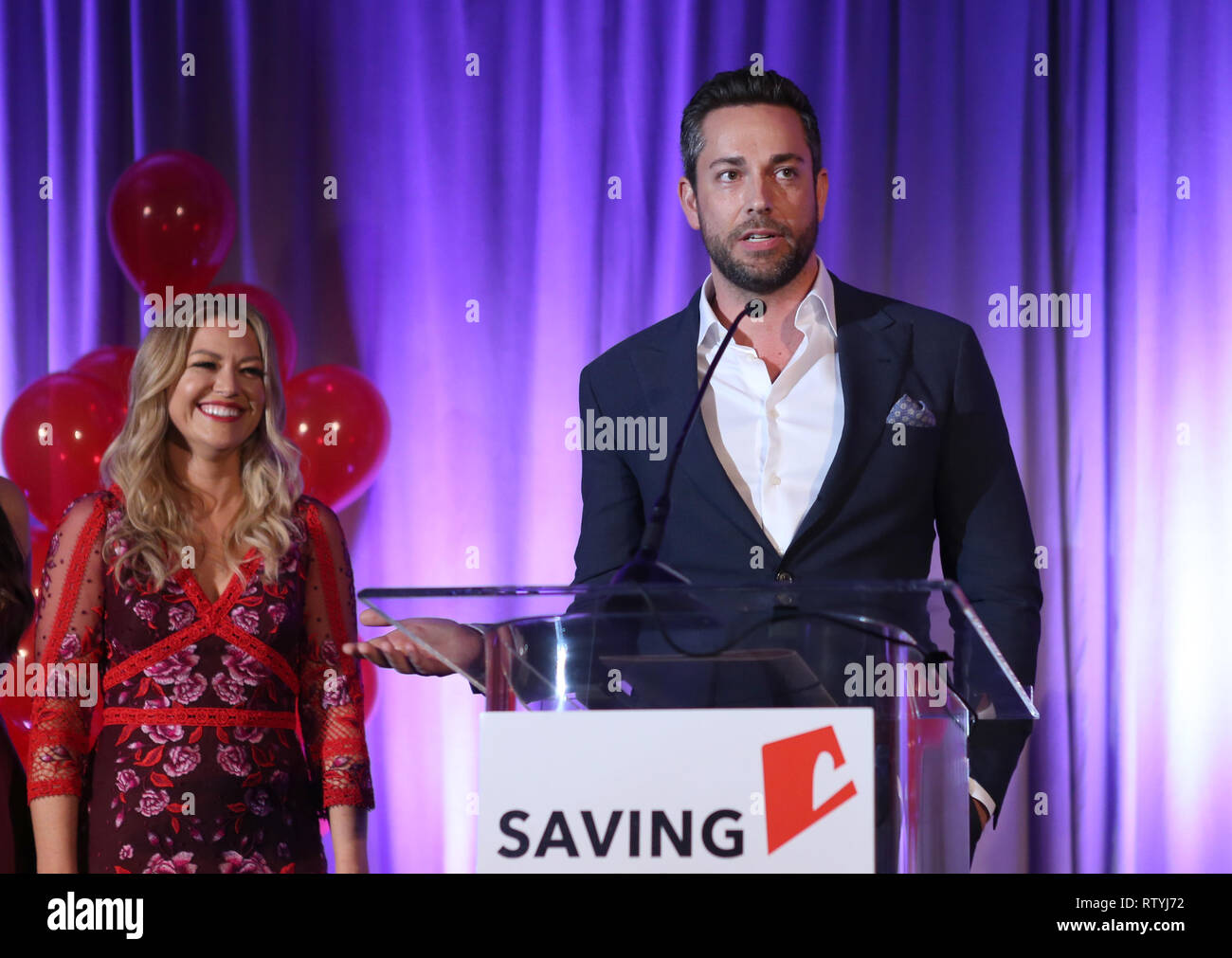 Hollywood, Stati Uniti d'America - 2 Marzo: Zachary Levi, Kim Biddle, al 7 risparmio annuale di Gala di innocenza al Loews Hollywood Hotel in Hollywood, USAlifornia il 2 marzo 2019. Credito: Faye Sadou/MediaPunch Foto Stock