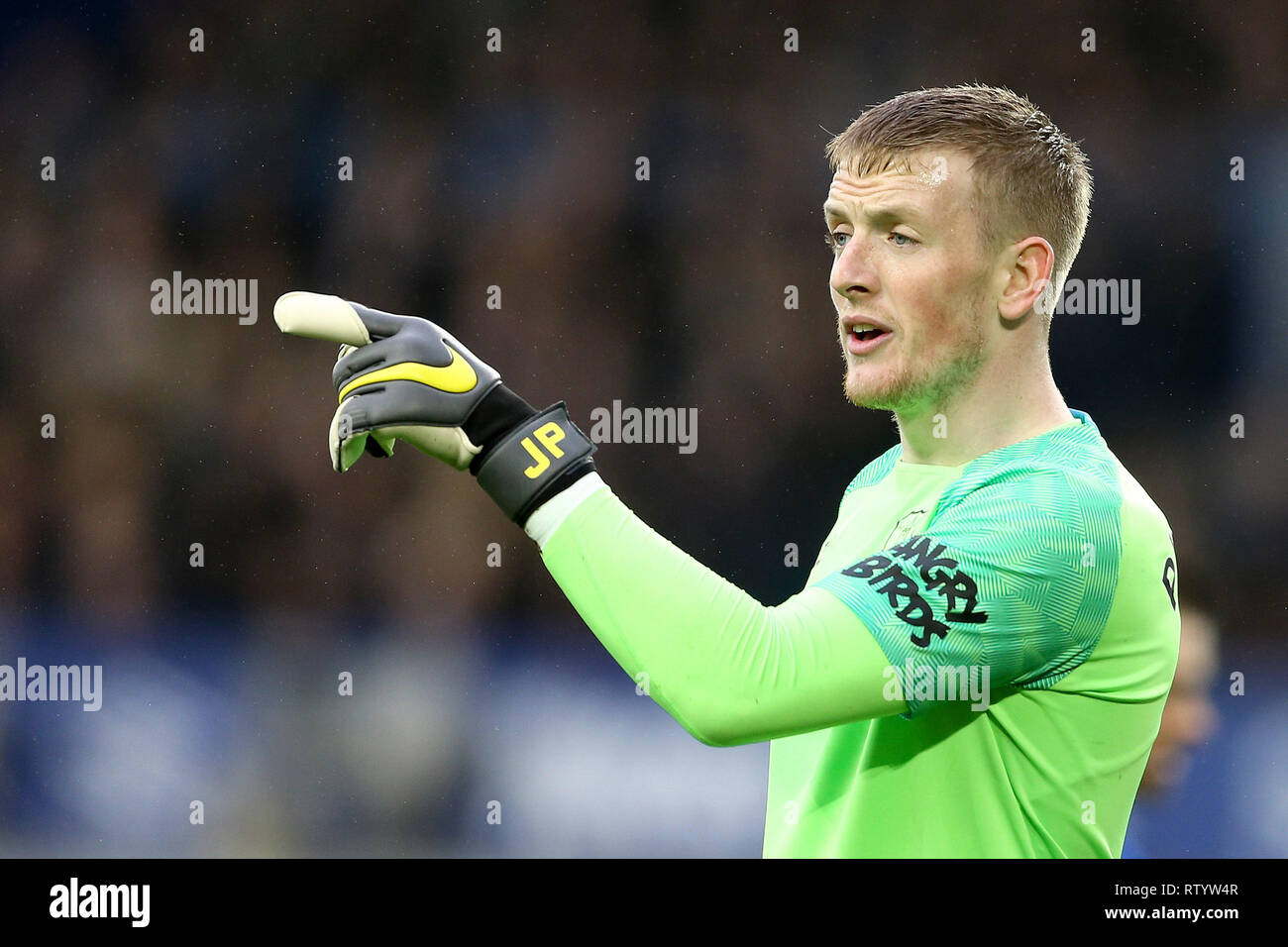 Liverpool, Regno Unito. 03 Mar, 2019. Everton Portiere Giordania Pickford rende il suo punto. Premier League, Everton v Liverpool a Goodison Park di Liverpool domenica 3 marzo 2019. Questa immagine può essere utilizzata solo per scopi editoriali. Solo uso editoriale, è richiesta una licenza per uso commerciale. Nessun uso in scommesse, giochi o un singolo giocatore/club/league pubblicazioni. Credito: Andrew Orchard fotografia sportiva/Alamy Live News Foto Stock