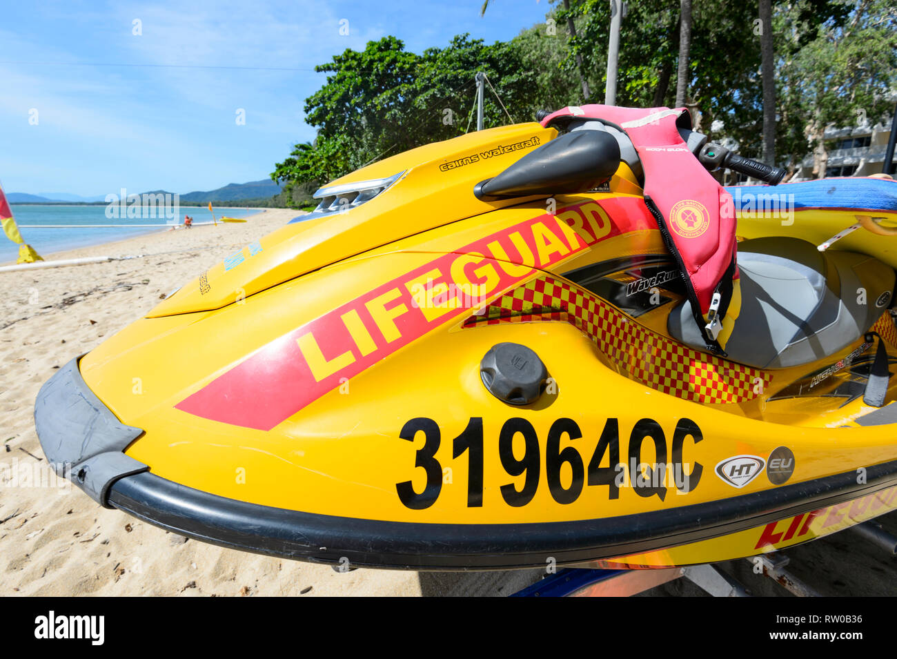 Un bagnino's jetski, Palm Cove, Cairns Northern Beaches, estremo Nord Queensland, QLD, FNQ, Australia Foto Stock