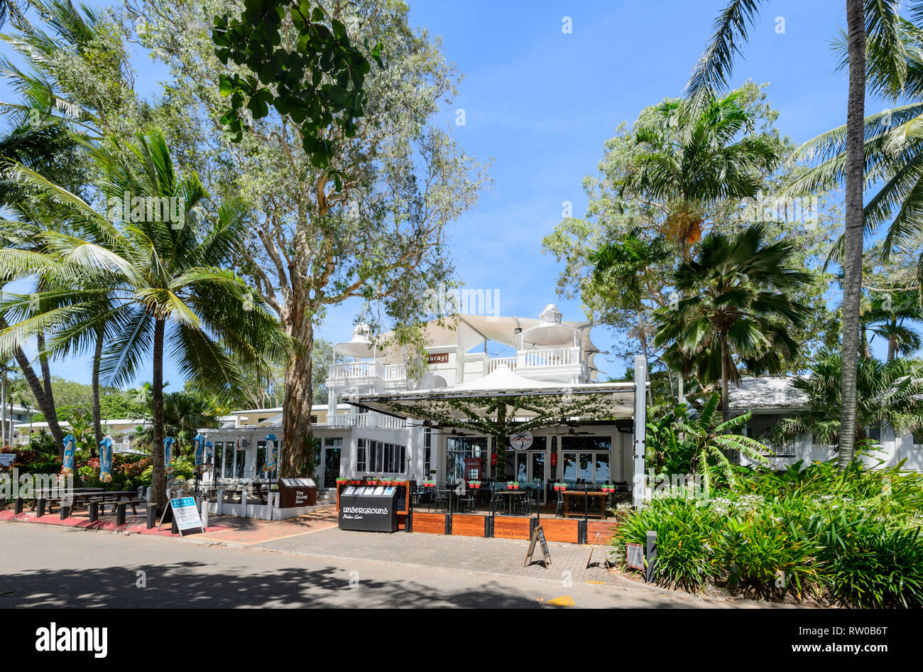 Sarayi ristorante sul foreshore trendy di Palm Cove, Cairns Northern Beaches, estremo Nord Queensland, QLD, FNQ, Australia Foto Stock