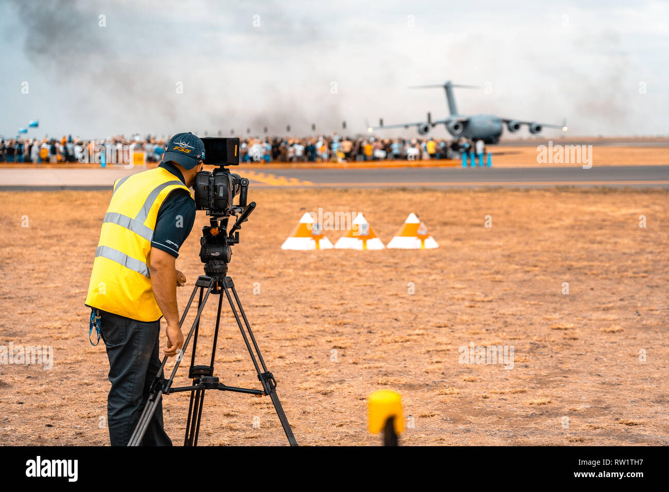 Avalon, Melbourne, Australia - Mar 3, 2019: cameraman all'Airshow di Foto Stock
