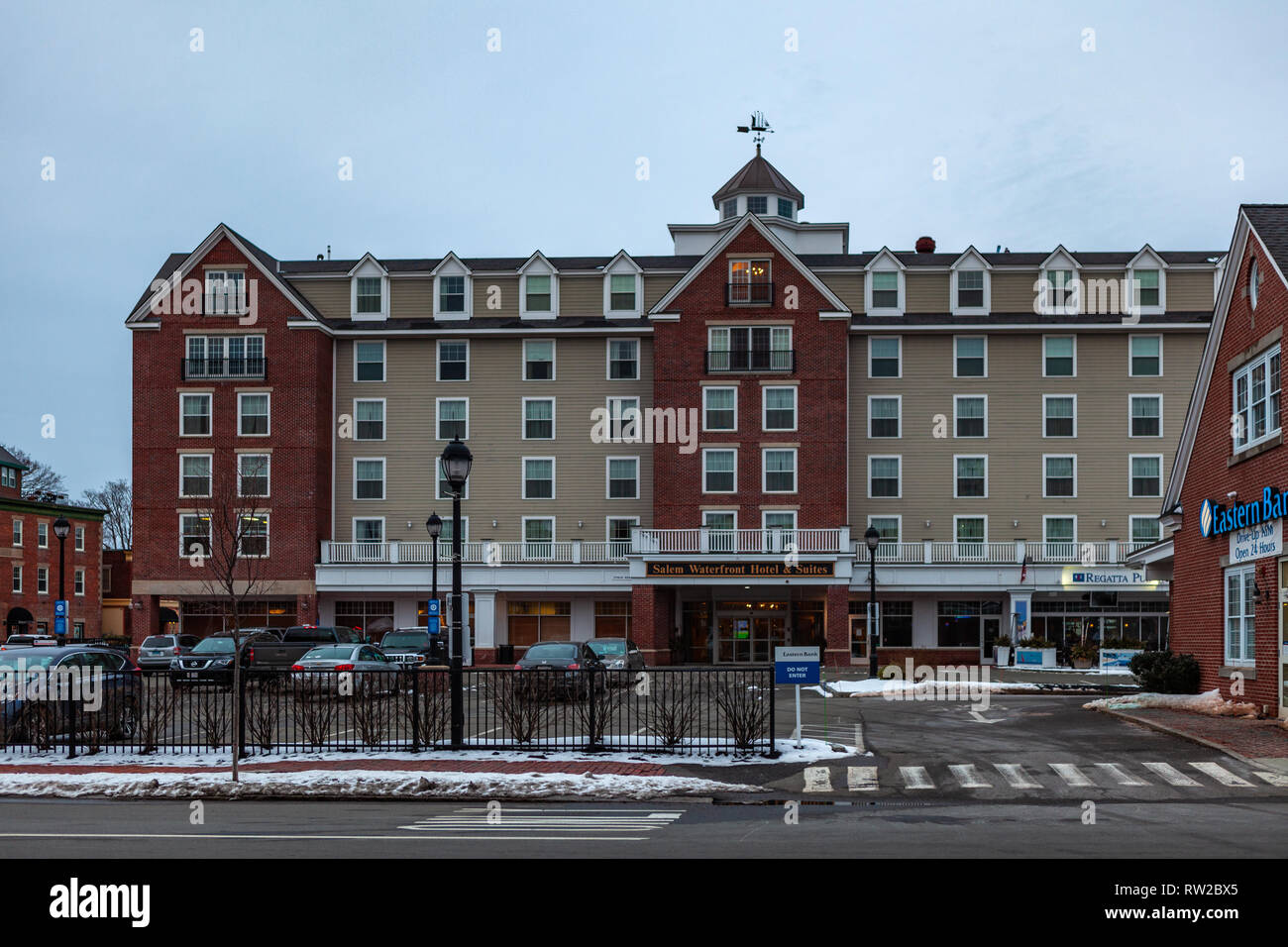 Strade di Salem, città in Massachusetts è famoso per le sue 1692 processi alle streghe, durante il quale alcuni locali sono stati eseguiti per presunto witc praticanti Foto Stock