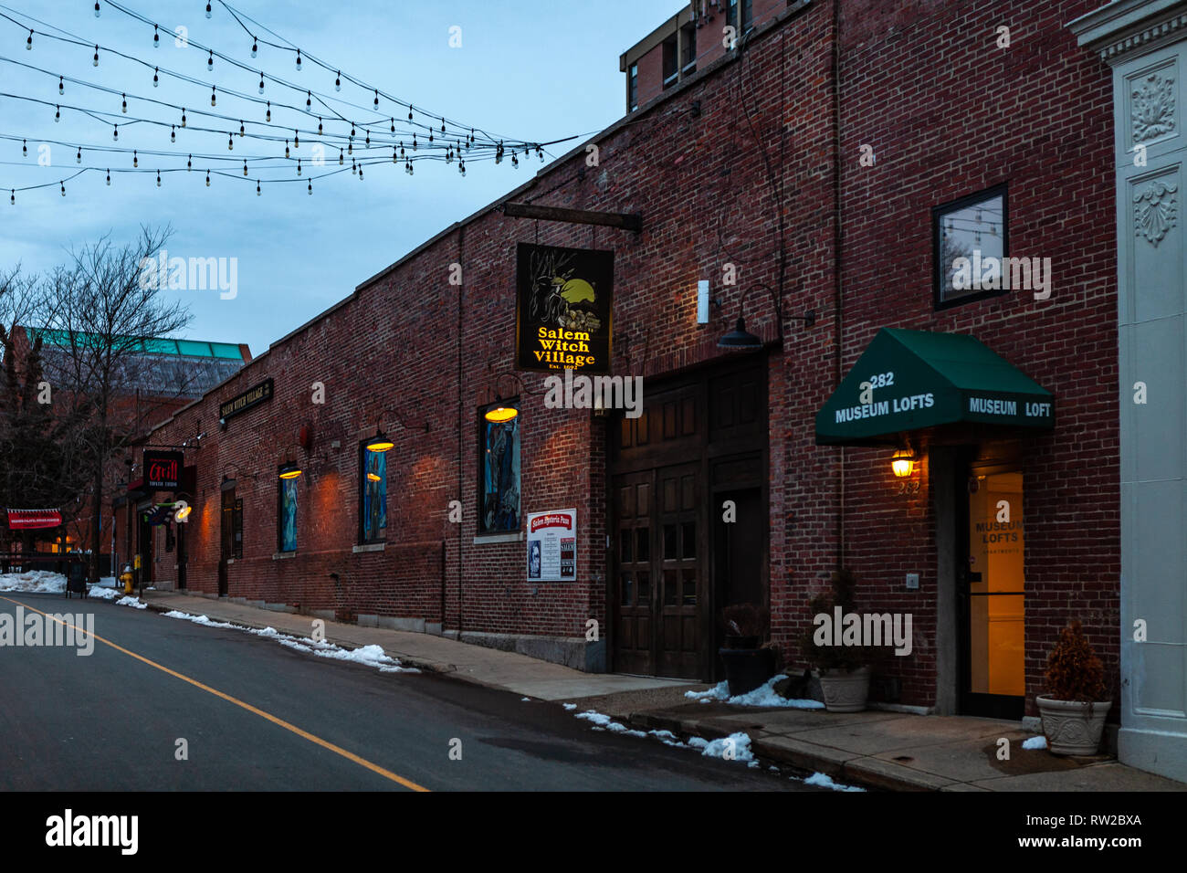 Strade di Salem, città in Massachusetts è famoso per le sue 1692 processi alle streghe, durante il quale alcuni locali sono stati eseguiti per presunto witc praticanti Foto Stock