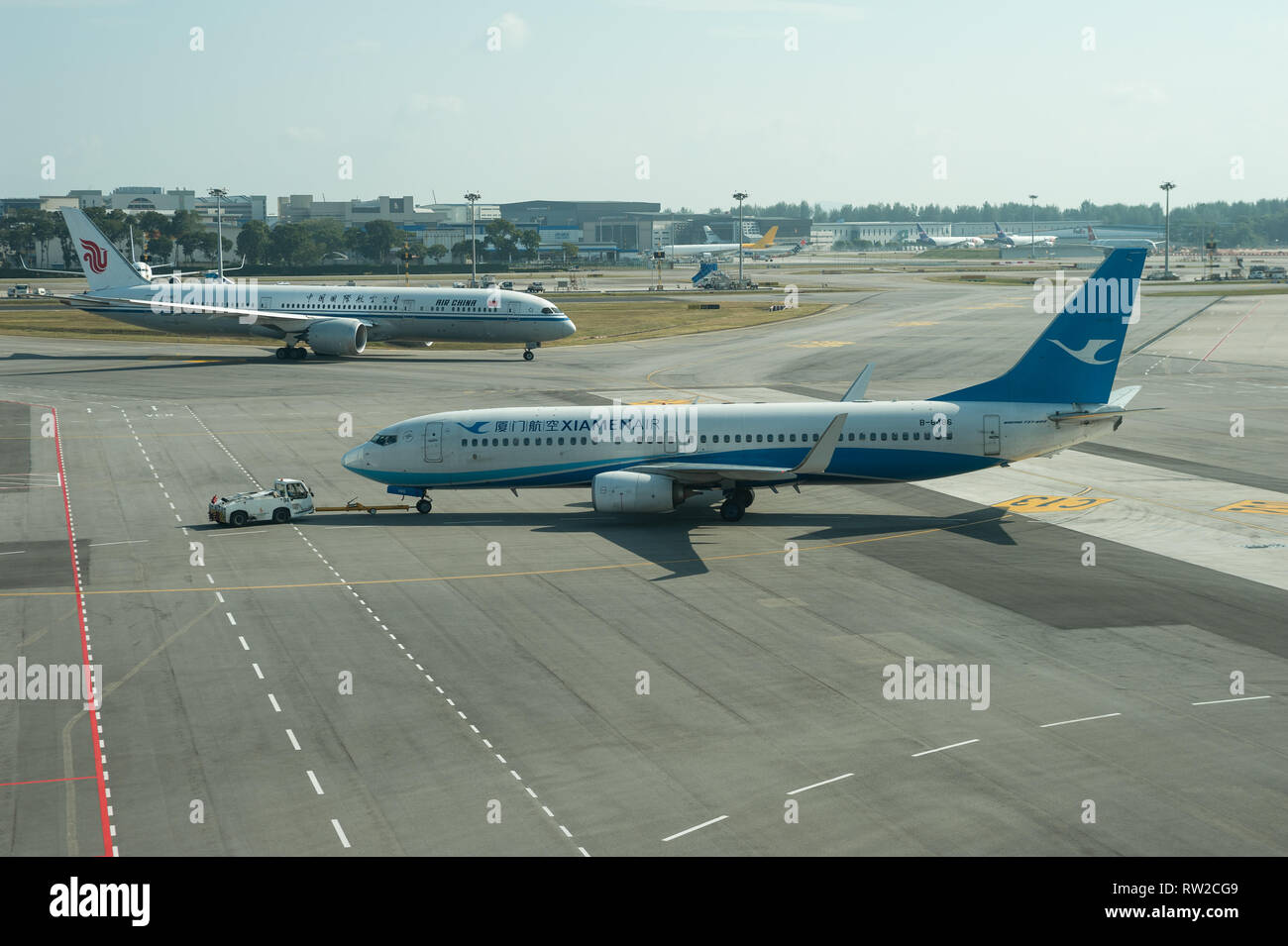 01.03.2019, Singapore, Repubblica di Singapore, in Asia - un aria di Xiamen Boeing 737-800 passeggero aereo a Singapore Changi Airport. Foto Stock