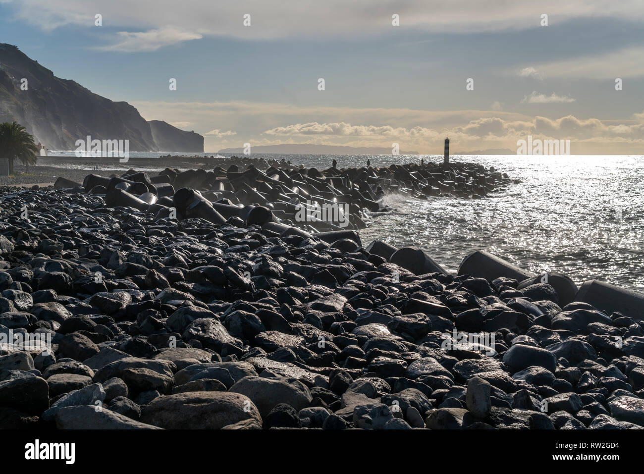 Leuchtturm auf der mole a Funchal, Madeira, Portogallo, Europa | Funchal frangionde Lighthouse, Madeira, Portogallo, Europa Foto Stock