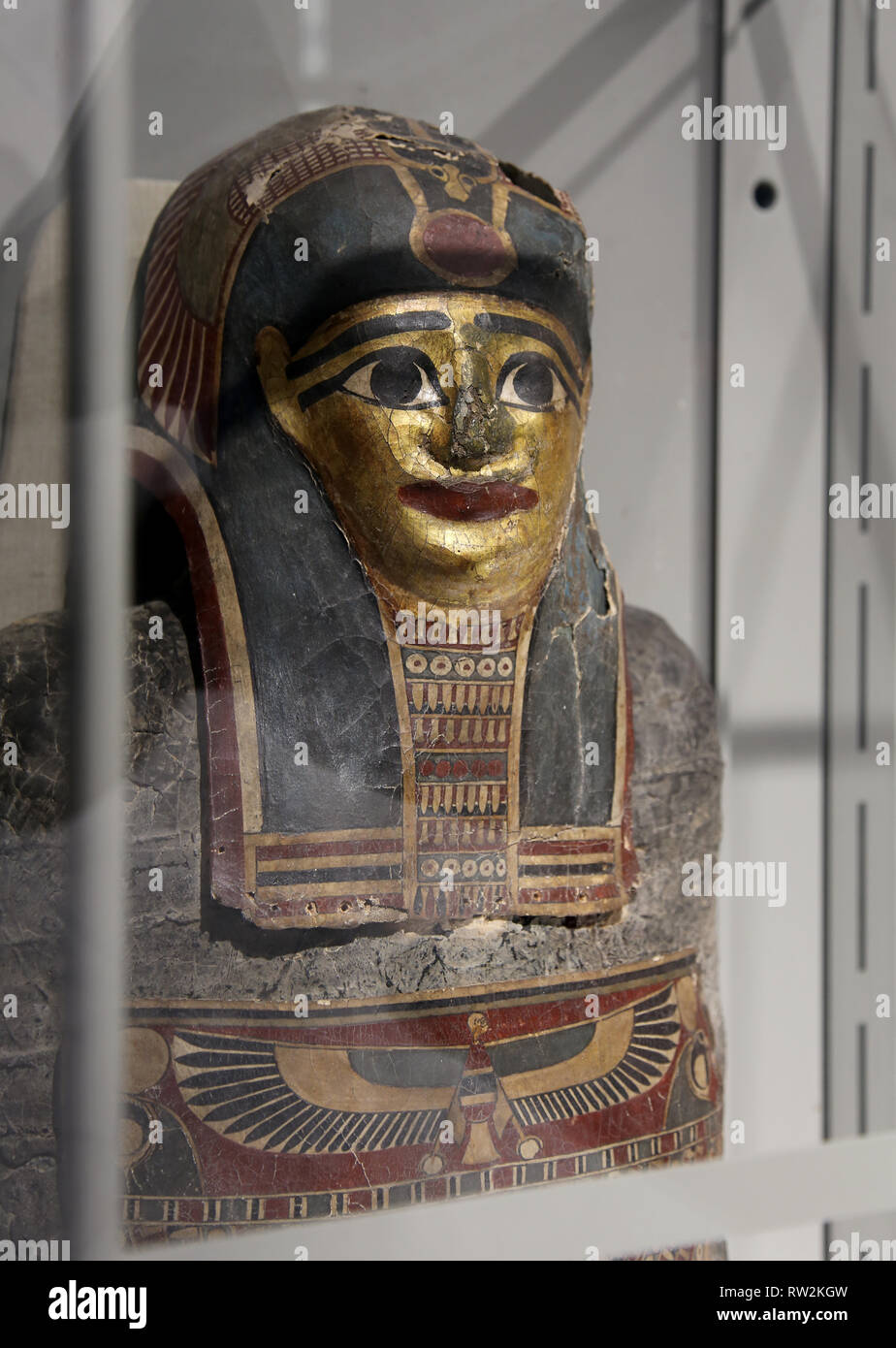 Bara, cartonnage della mummia di Ankhhapy, figlio di Harsiese della casa di Tjehenet. Akhmim. Dettaglio, inizio periodo tolemaico (332-200 a.C.) Foto Stock